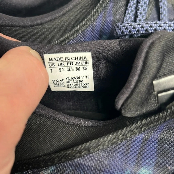 Adidas Bounce shoes size 7 - Picture 6 of 6